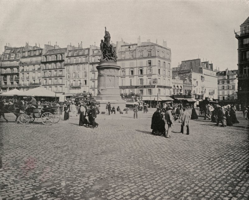 Parijs: Place de Clichy (zw/w foto) door French Photographer