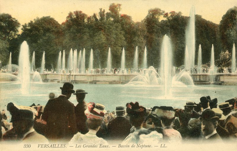Versailles, Les Grand Eaux, Bassin De Neptune door French Photographer