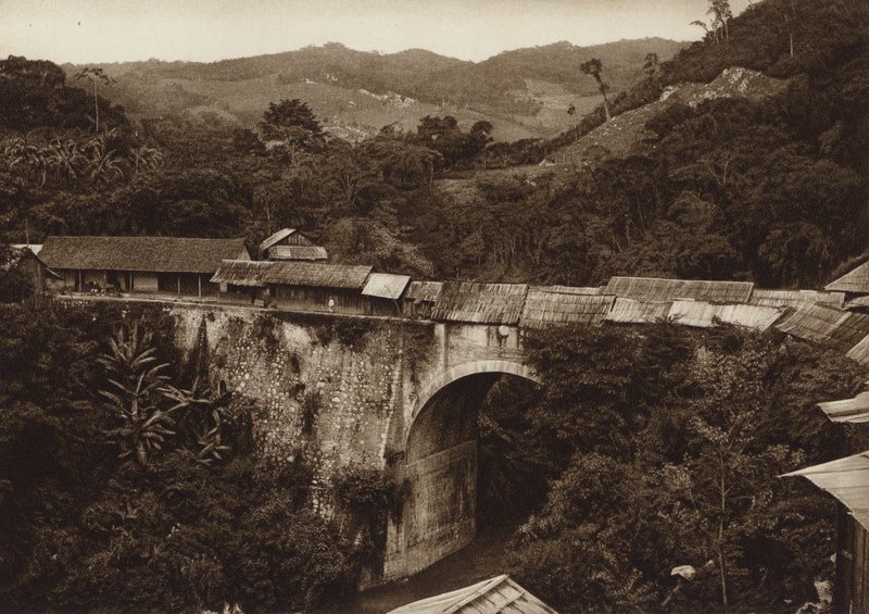 Mexico: Atoyac Brug (z/w foto) door Hugo Brehme