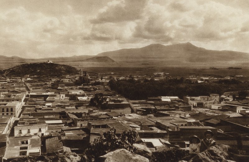 Mexico: Uitzicht op Toluca (zwart-wit foto) door Hugo Brehme