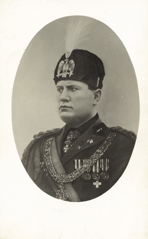 Benito Mussolini door Italian Photographer