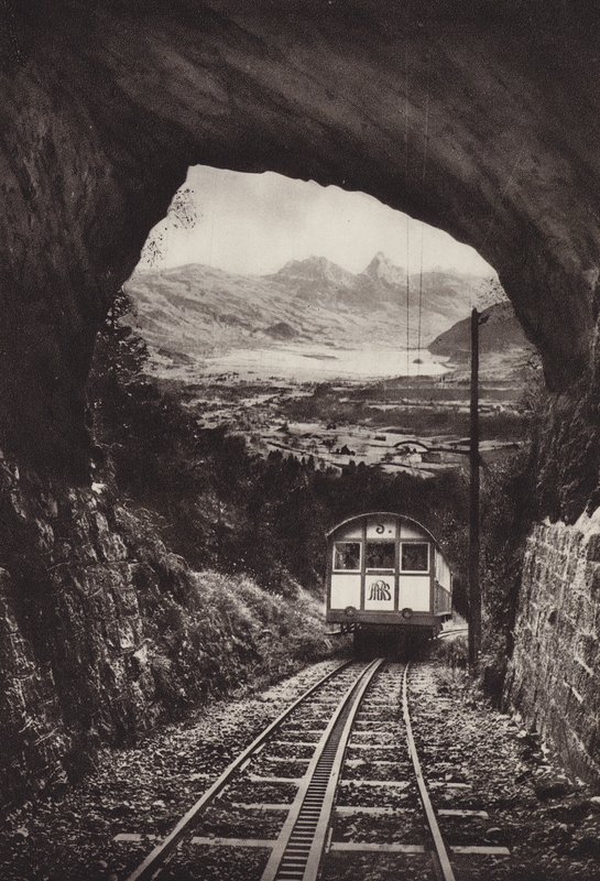 Elektrische Arth Rigi Bahn door Jean Gaberell