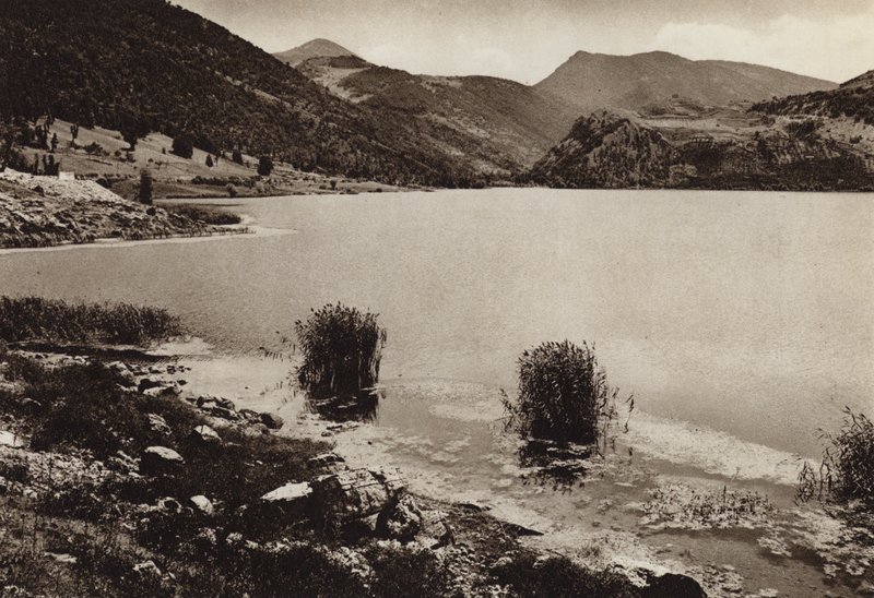 Italië: Lago di Scanno, Abruzzi door Kurt Hielscher