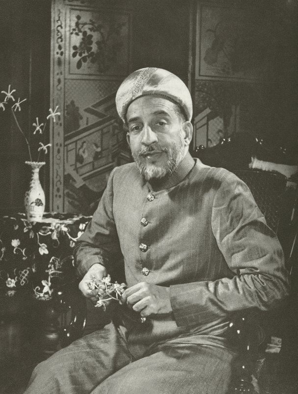 Een Mamujee, Esq door Lionel Wendt