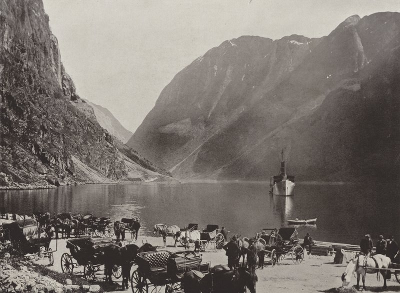 Gudvangen, Naerofjorden door Norwegian Photographer