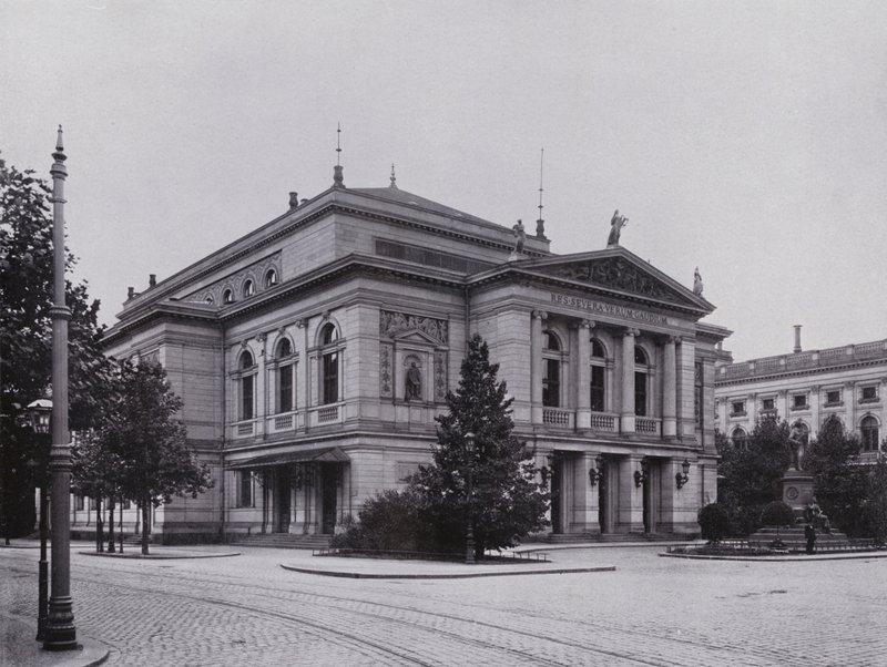 Leipzig: Gewandhaus en Mendelssohn-Denkmal door Photographer German