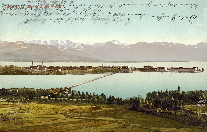 Lindau en de Alpen (kleur foto) door Photographer German