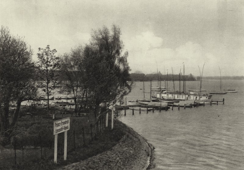 Wannsee door Sasha Stone