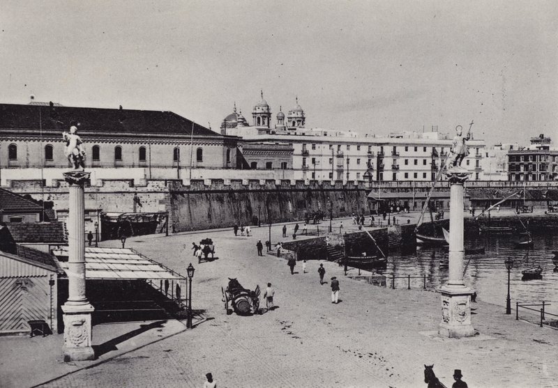 Cadiz: De ingang door Spanish Photographer